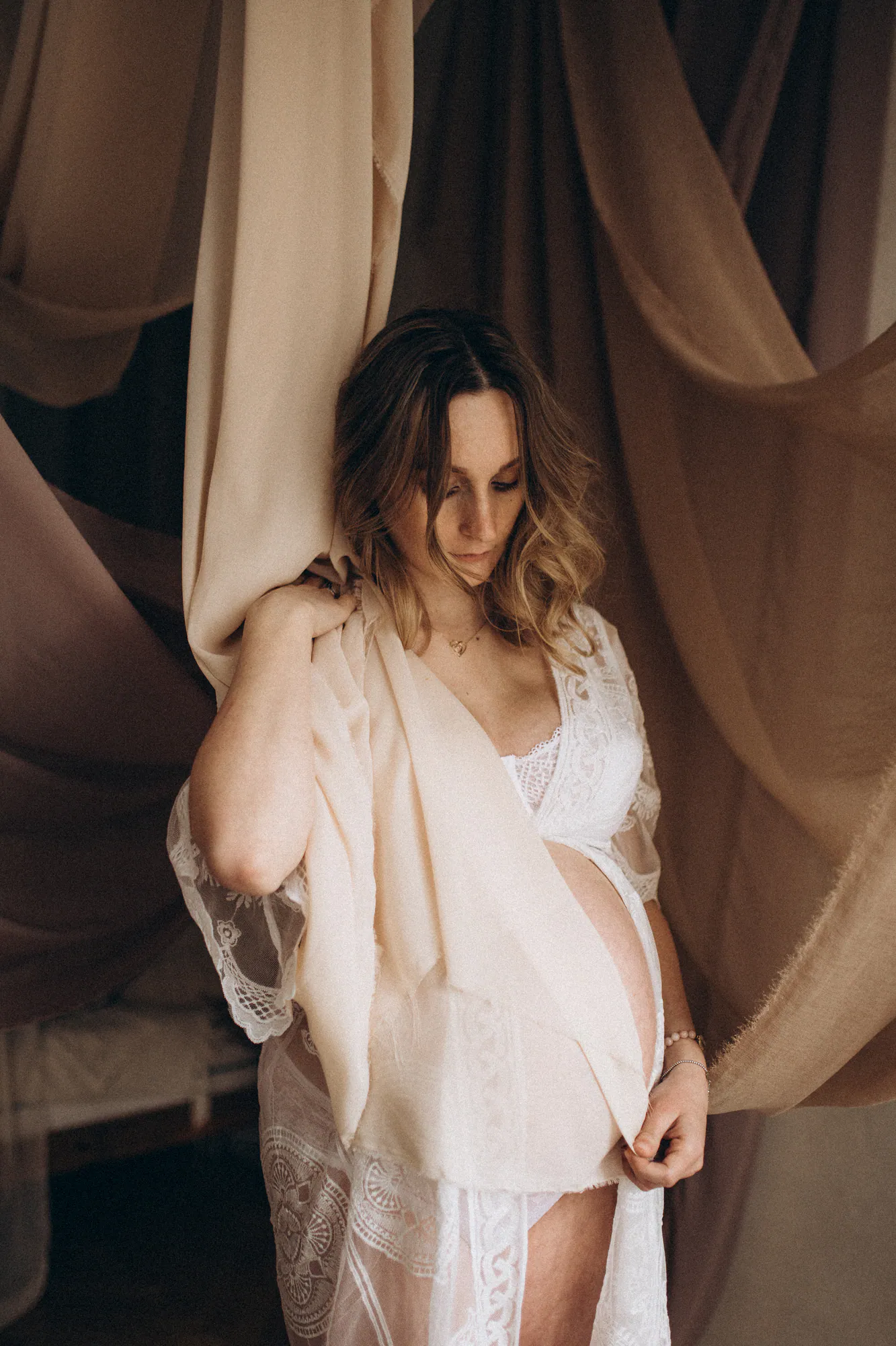 Kinga i Mateusz - sesja ciążowa w studio, kadr 17