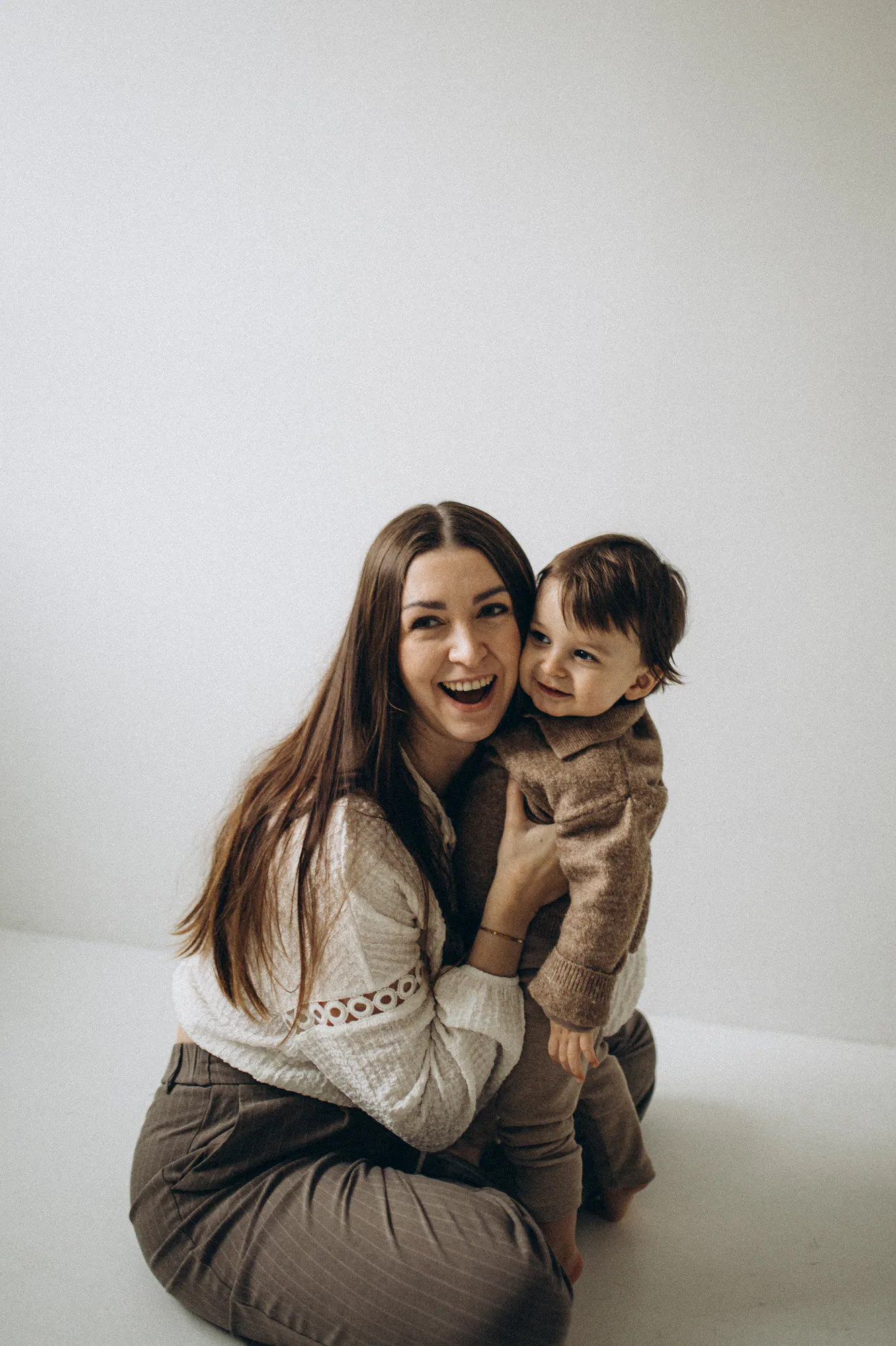 Patrycja i Teoś - sesja rodzinna, mama z synkiem, kadr 20